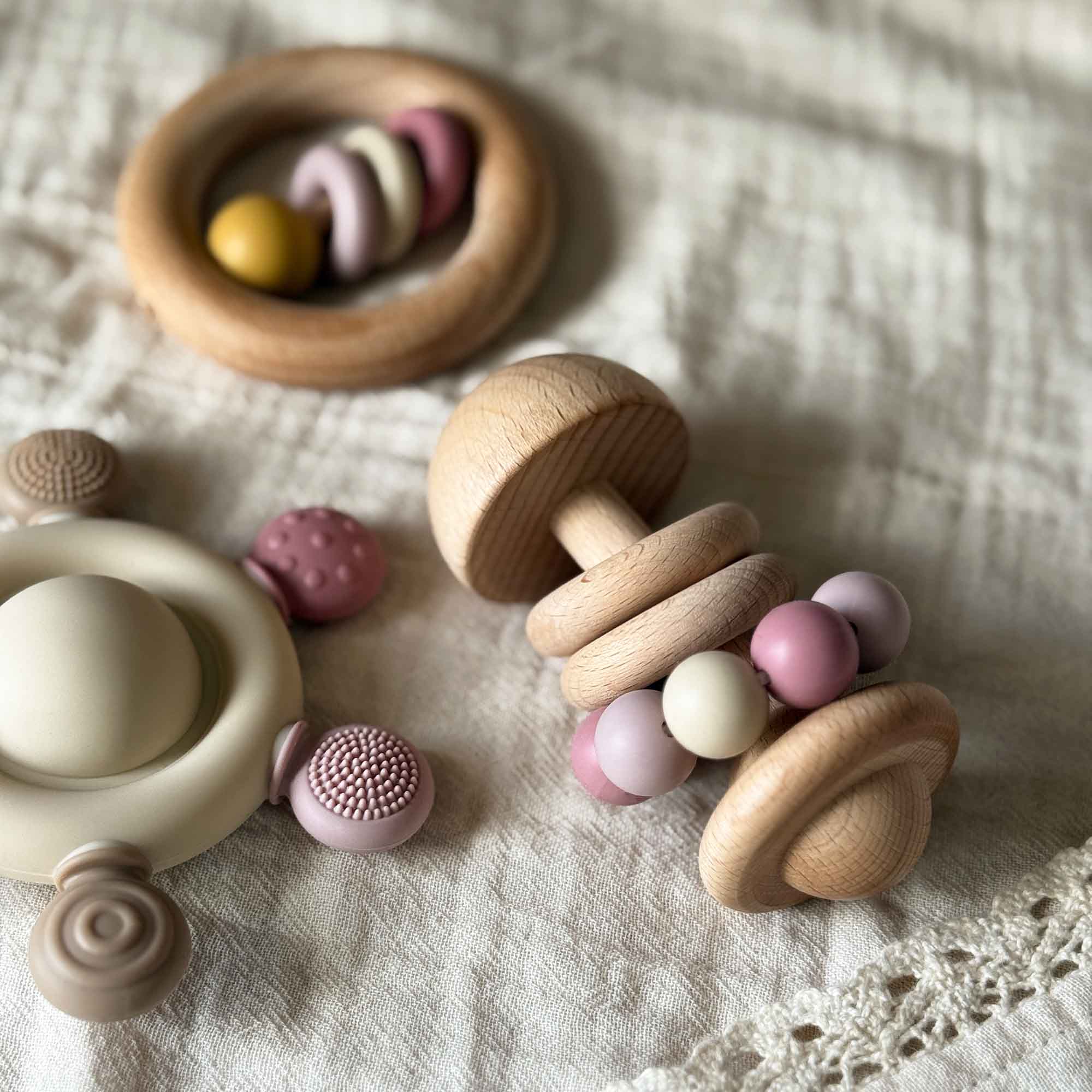 Bead Rattle Wooden Rattle Silicone Beads Rose | Summerville organic