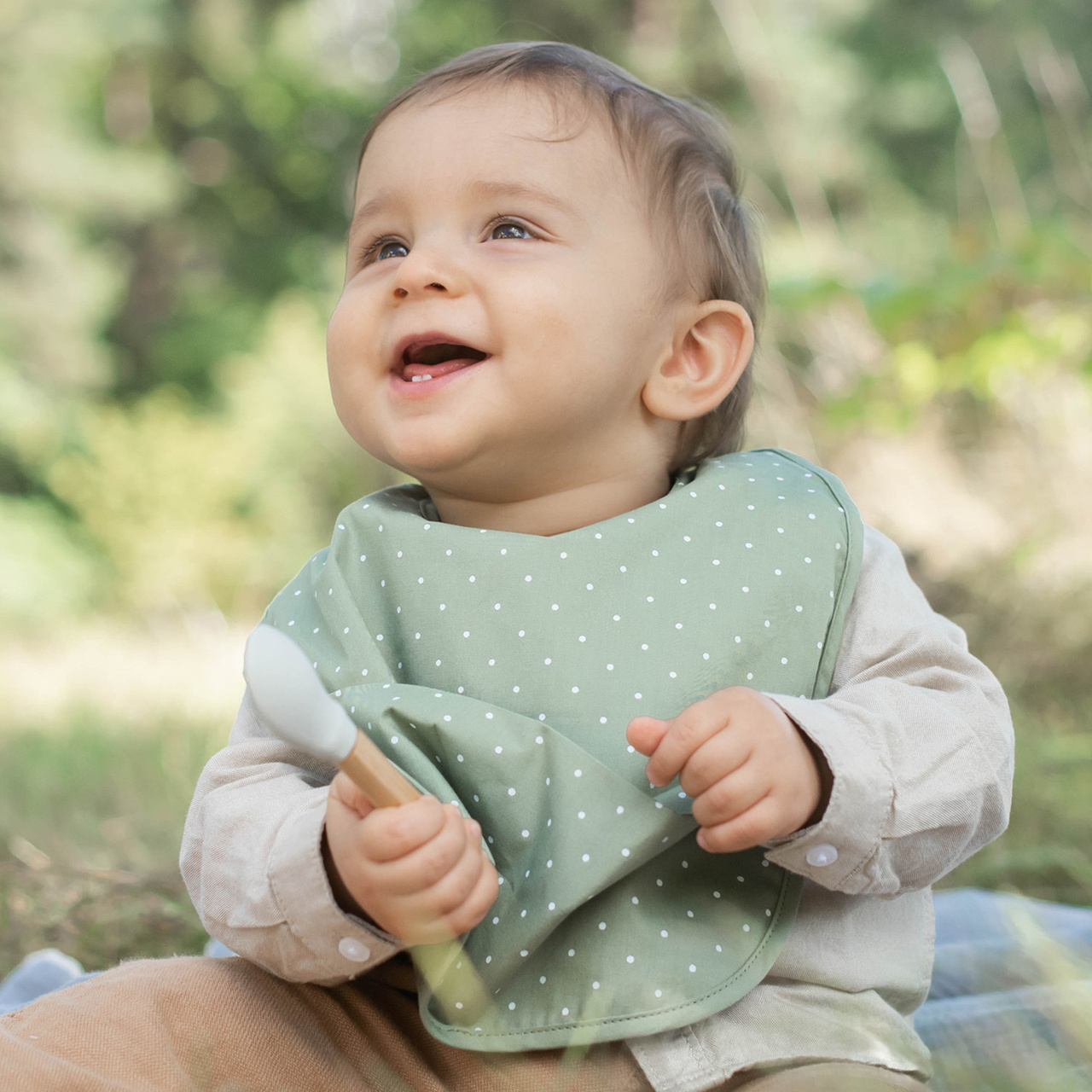 Bib green dotty