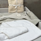 Hooded towel crinkle white GOTS