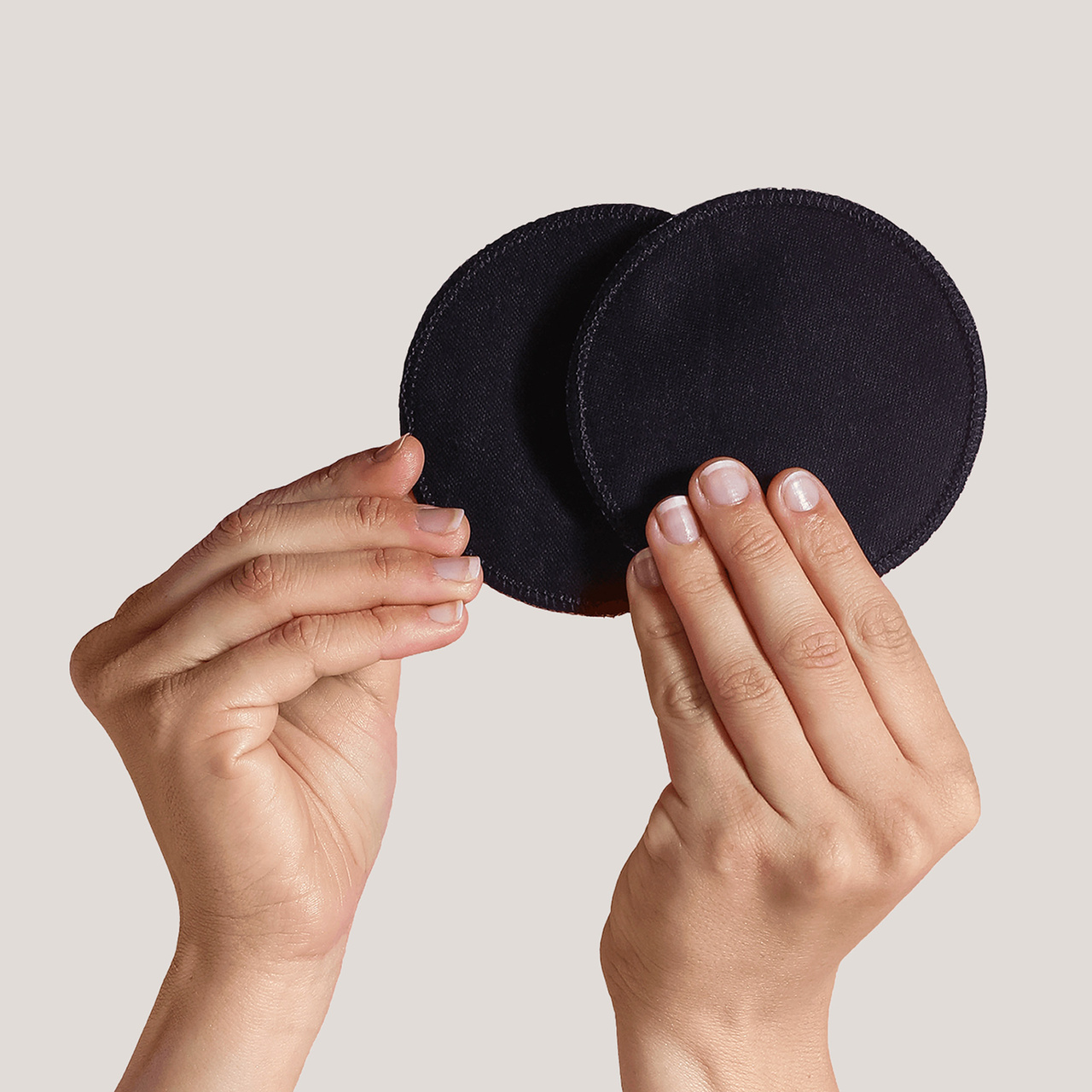 Tvättbara amningsinlägg svarta