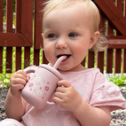 Cup with straw silicone pale mauve flowers
